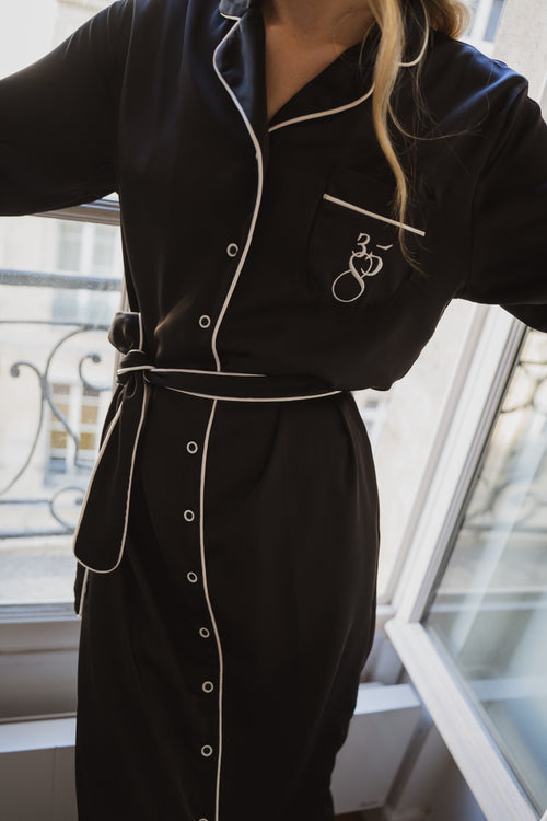 The Pajama, Black